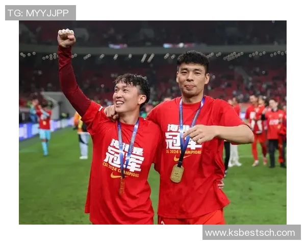 平江足球明星风采展示及其成就回顾，带你了解他们的精彩瞬间与荣誉历程