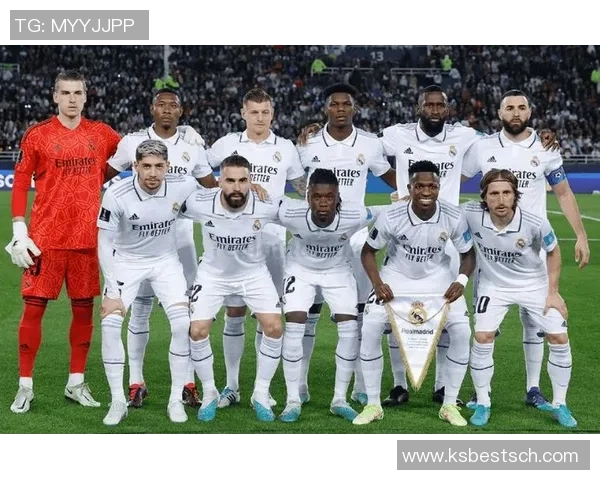 足球明星脸部剪影艺术展览揭幕见证传奇球员的独特魅力与风采 足球明星脸部剪影艺术展览揭幕见证传奇球员的独特魅力与风采