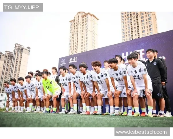 杭州足球队战术解析：大满贯点评其赛场表现与未来展望